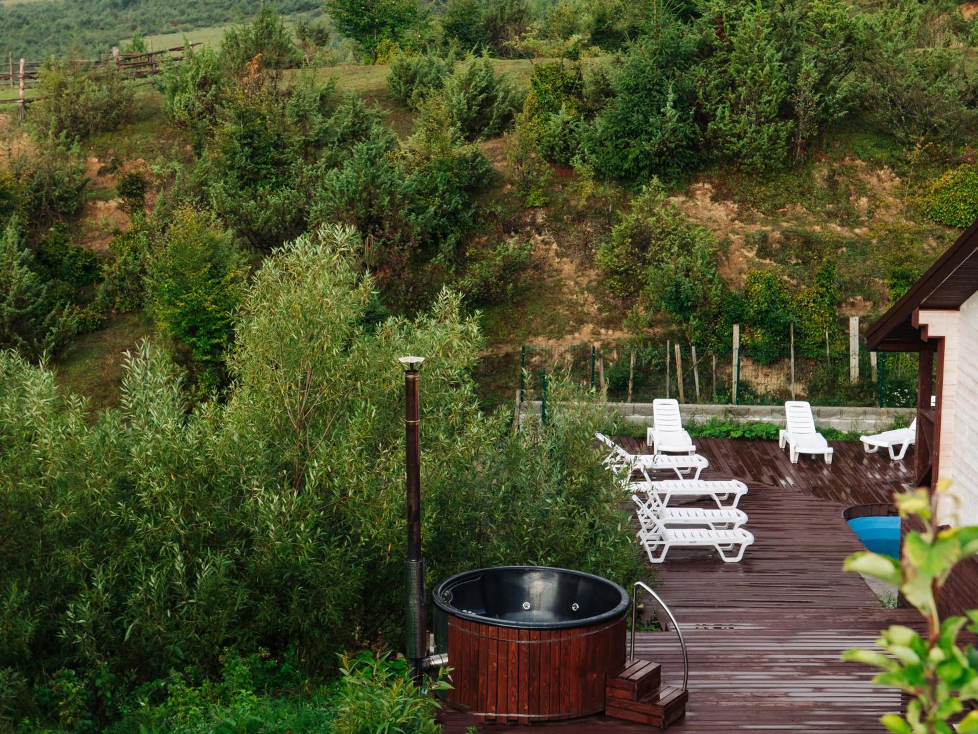 Kolochava Eco Resort Exteriör bild